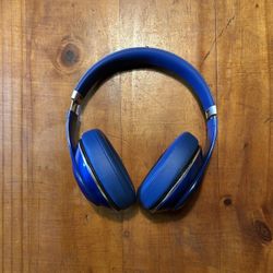 Beats by  Dre headphone (Blue)