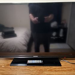 Samsung 42in TV