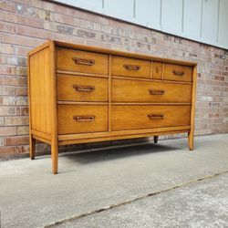 Mid Century Modern Drexel Meridian 6 Drawer Lowboy Dresser Credenza Vintage 