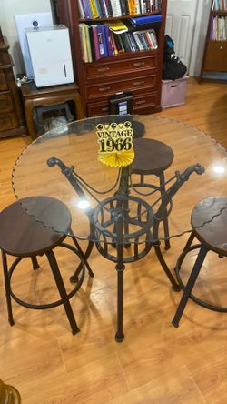 Table and 3 stools