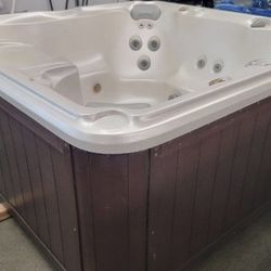 Sundance Chelsee Hot Tub – Including DELIVERY & WARRANTY