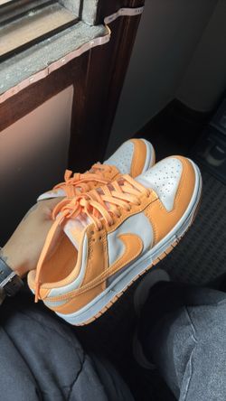 NIKE WOMENS DUNK LOW PEAXH CREAM