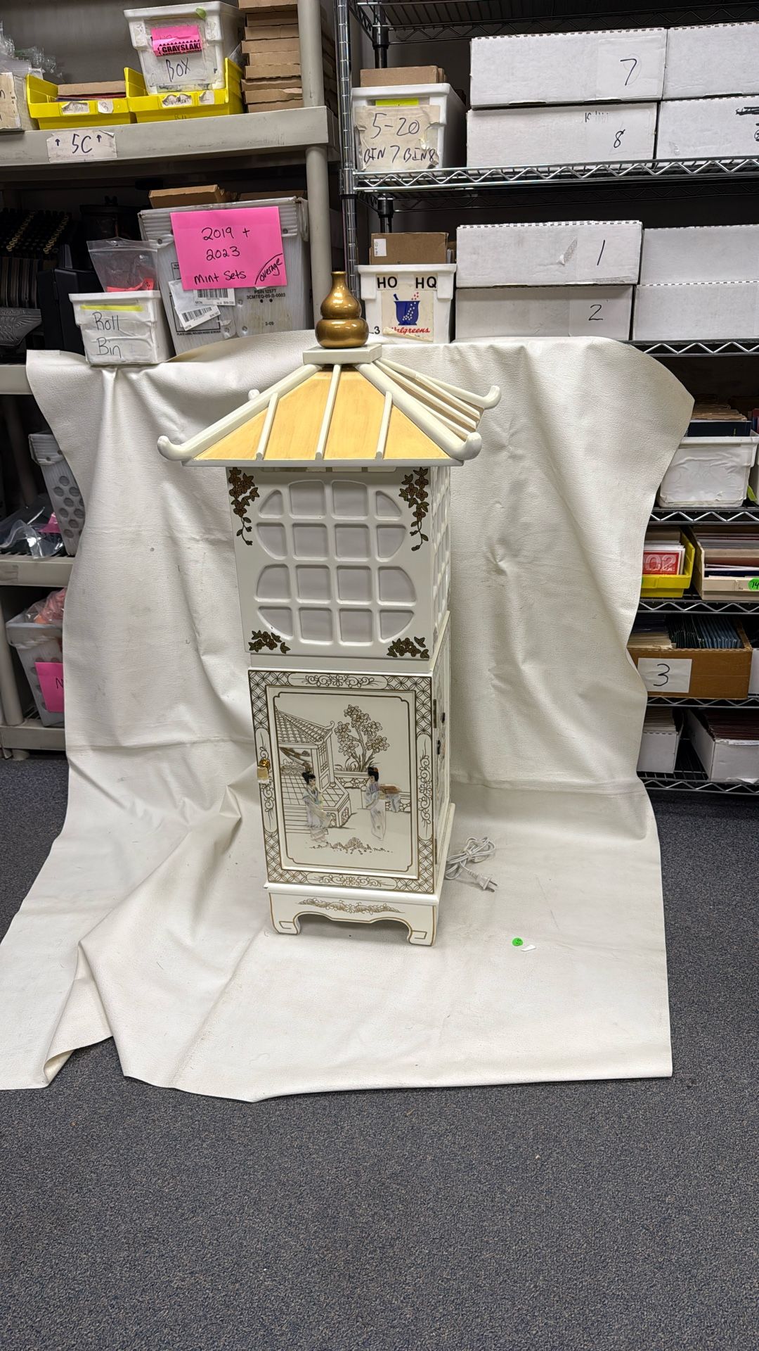 Decorative Pagoda Style Cabinet With Light