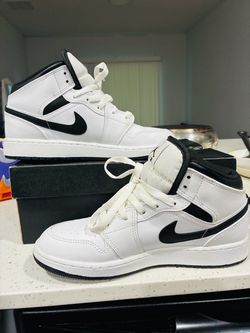 For sale Jordan’s size 5.5