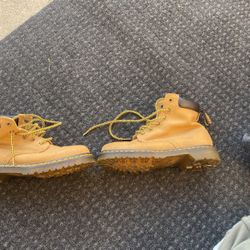Dr Martens Woman’s Size 8