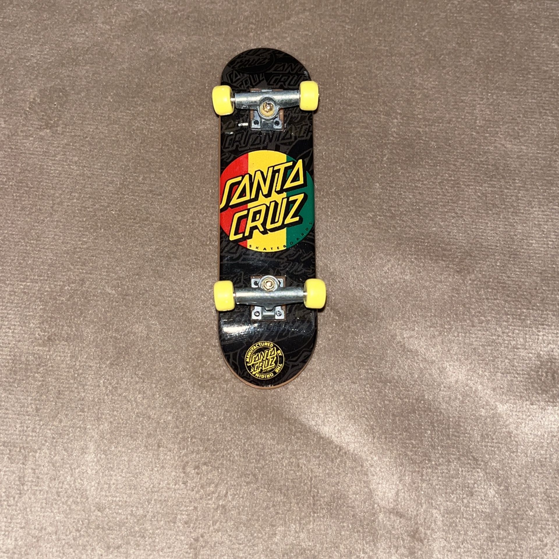 Tech Deck Santa Cruz Finger Skateboard