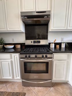 Frigidaire Professional Series Stove