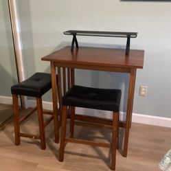 Cafe Table, 2 Stools