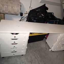 White Desktop