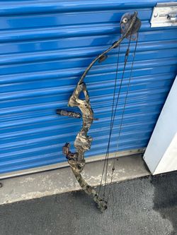 Vintage golden Eagle  Camo Compound Bow Set оw/ 5 BlackOut Carbon Arrows & 6 Vintage Shafts