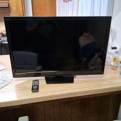 35 Inch TV Emerson