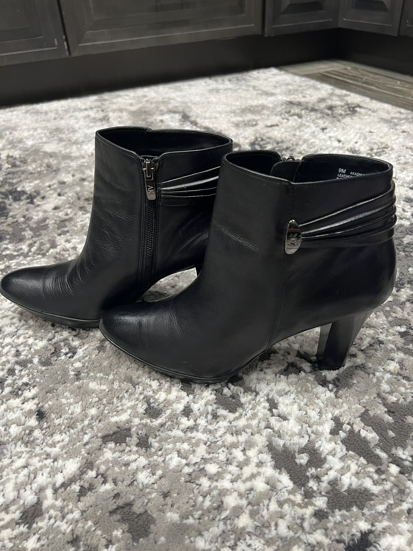 Leather Woman Boots Size 9