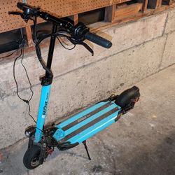 EMOVE Cruiser Foldable Electric Scooter