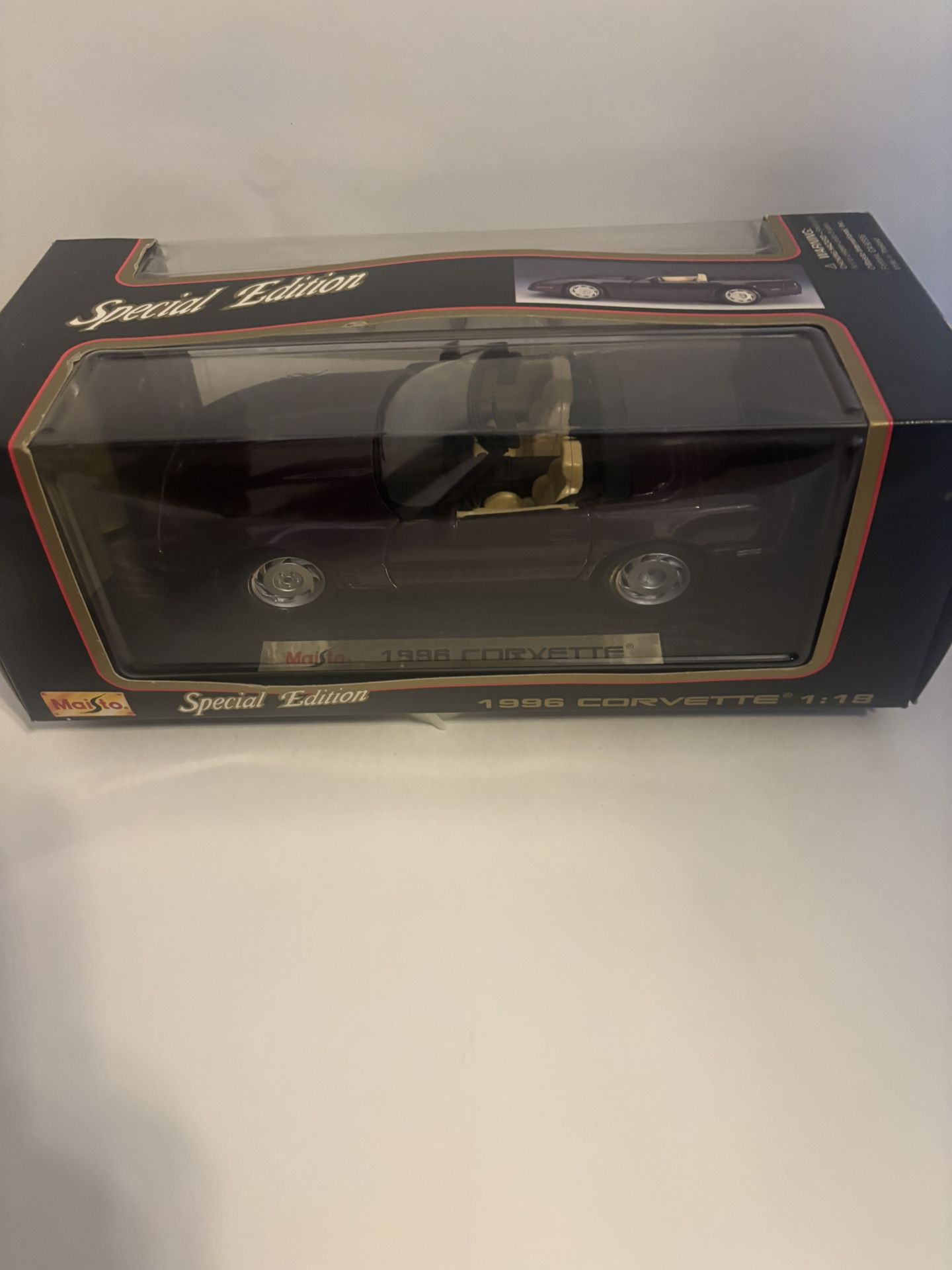 Maisto Chevy Corvette 1:18 Maroon Special Edition