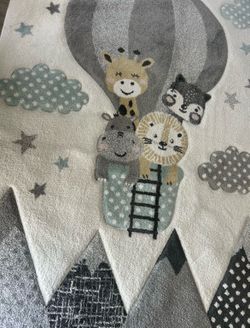 Cute Kids Area Rug – Hot Air Balloon & Animal Theme – 4x6 ft- Clean and well maintained
