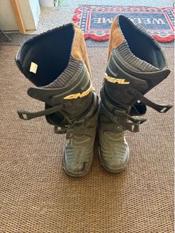 Dirt bike boots sz12