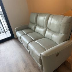DOVE GRAY recliner sofa 😍😍👏🏻👏🏻
