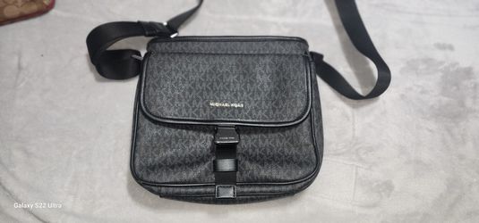 Micheal Kors  Crossbody 