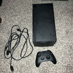 Xbox 1 X 1tb Great Condition Rarely Ever Used 