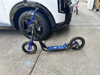 Mongoose Scooter
