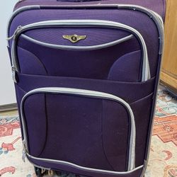 Medium Rockland Pasadena Soft Side Suitcase
