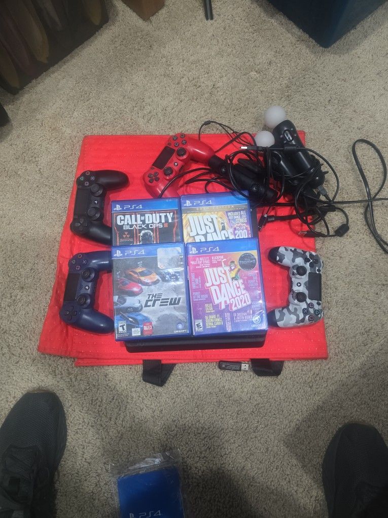 Playstation 4 With Games