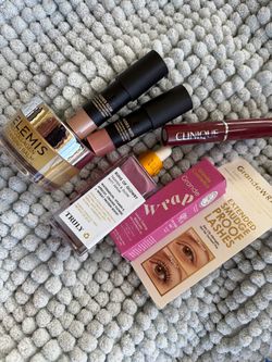 Name brand makeup bundle