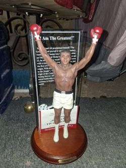 Danbury Mint Muhammad Ali "The Greatest" 12" Porcelain Statue (with COA)
