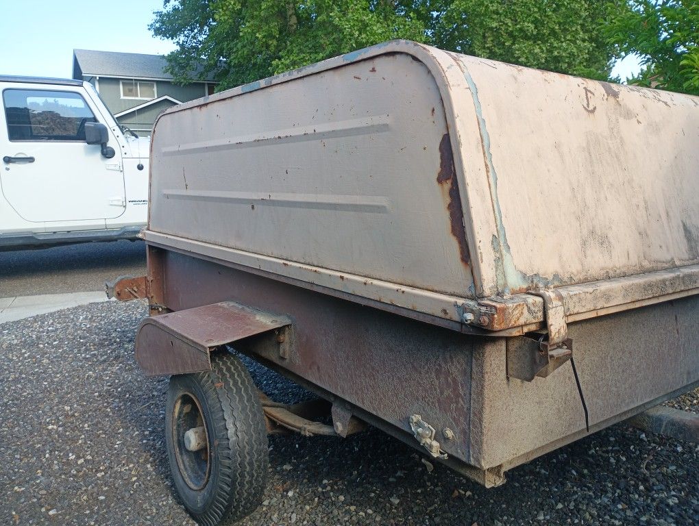 Motorcycle/Cargo Trailer HAS TITLE