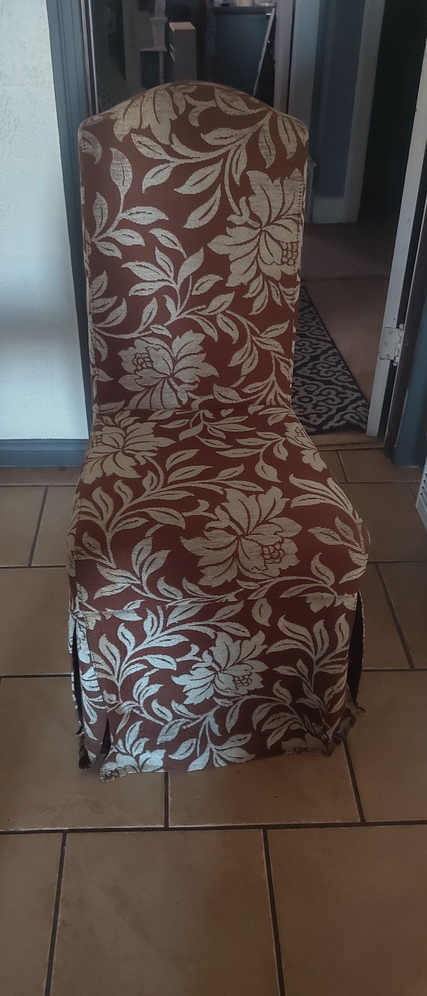 Upholstered Chair 
