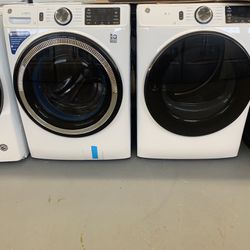 GE SET WASHER  4.8 Cu ft Capacity AND DRYER 7.5 Cu Ft  Electric FRONT $1,799.00