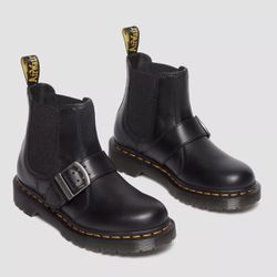 Dr Martens 2976 Classic Buckle Pull Up Chelsea Boots Womens Size 7