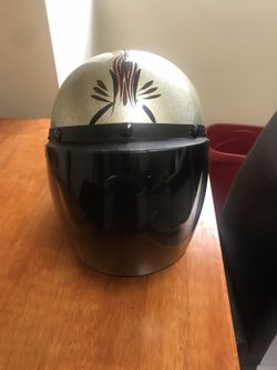 Motorcycle helmet