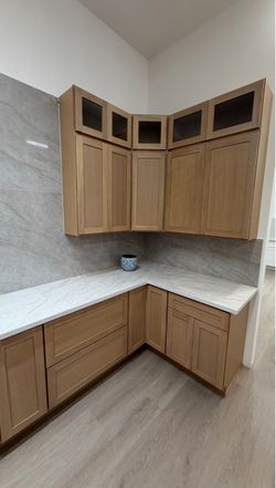 KITCHEN CABINETS  FINANCING AVAILABLE 18 MONTHS FREE INTEREST 0 DOWNPAYMENT