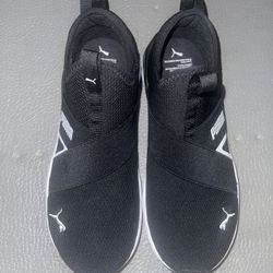 Black Slip On Puma Womens Size 8