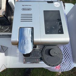 Nespresso Lattissina Pro Espresso Machine