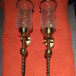 Beautiful Wall Brass And Glass Chandeliers 6 pcs. Habló Español 