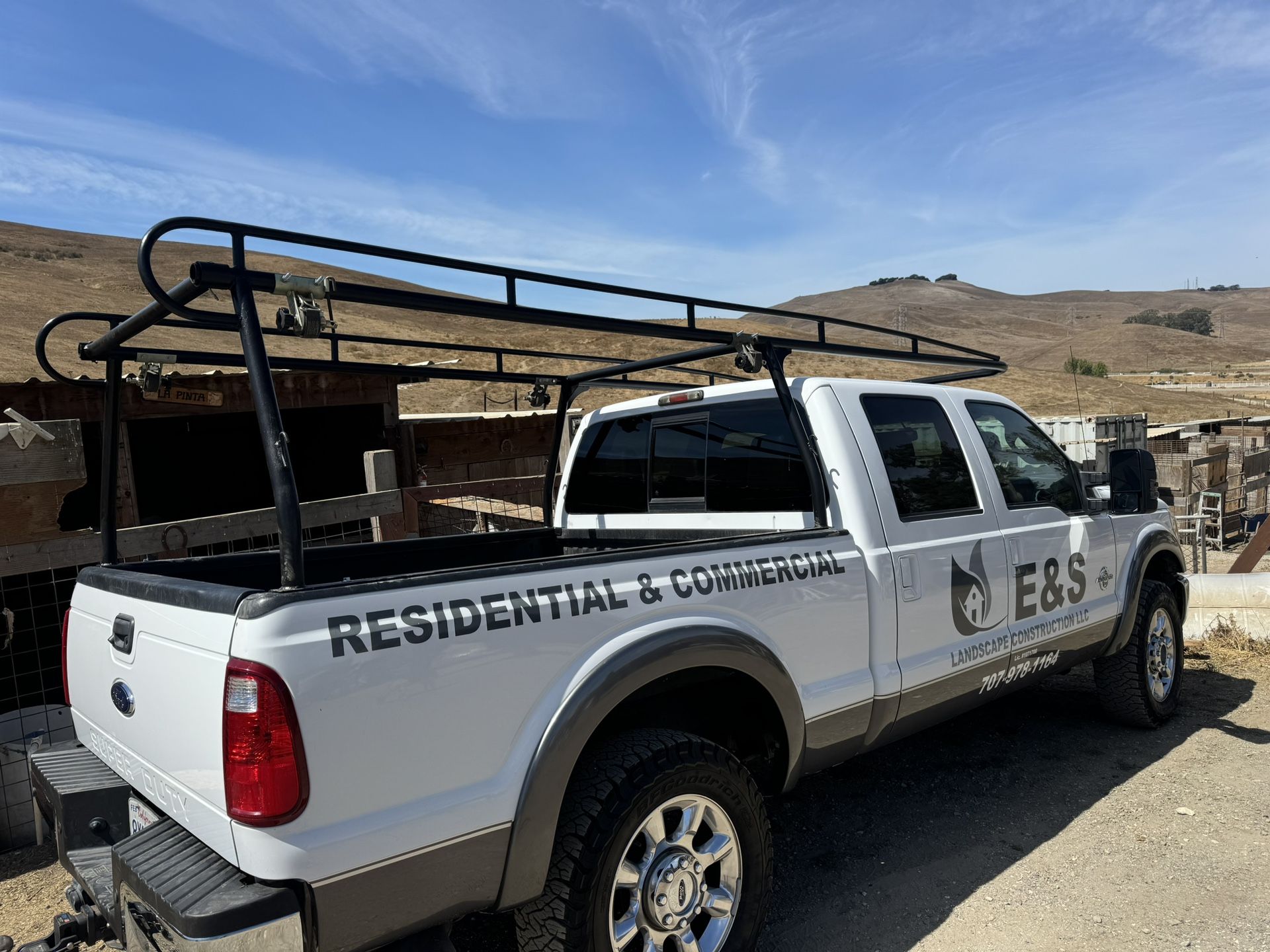 Round Pipe Rack For Ford F250 Short Bed 4 Doors