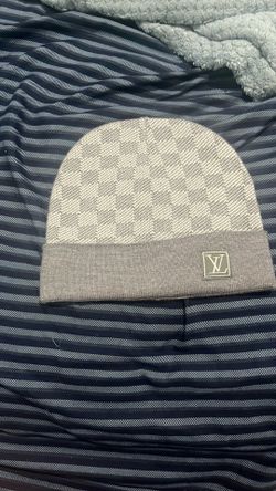 grey beanie