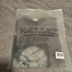 Valley Designer Size Small T Shirt