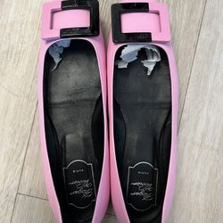 Roger Vivier Flats