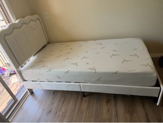 LED lights Twin bedframe & bamboo mattress