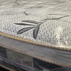 😴Mattress🥱 ✨Pillow top ✨12” inches tall 💥Queen $199 💥Full $180 💥Twin $150 💥King $330 💥Cal king $330 💥Delivery available🚛