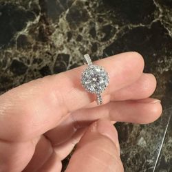 Real Moissanite Ring 2ct With Sterling Silver Chain 