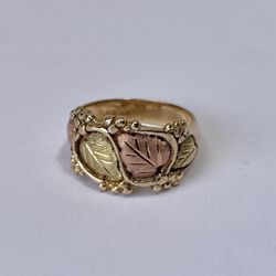 Vintage Solid 10k Black Hills Gold Ring  Size 5.75