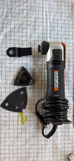 2.5 Amp Oscillating Multi-Tool With Clip-In Wrench