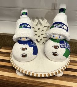 New Handmade Set Of 2 Throwback Seattle Seahawks Snowmen