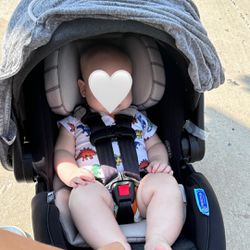 Graco infant car seat 