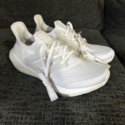Women’s Adidas Ultraboost 21 