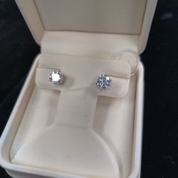 2.0 ctw Diamond 💎 Earrings